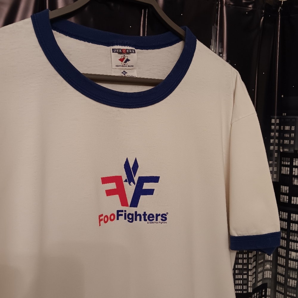 Foo Fighter T-shirt (1999)
